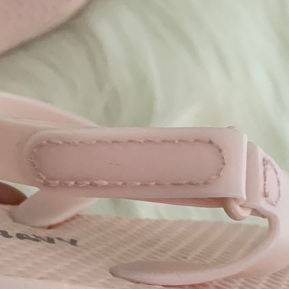 Old Navy Baby Flip Flops Light Pink size 4 - Picture 6 of 13